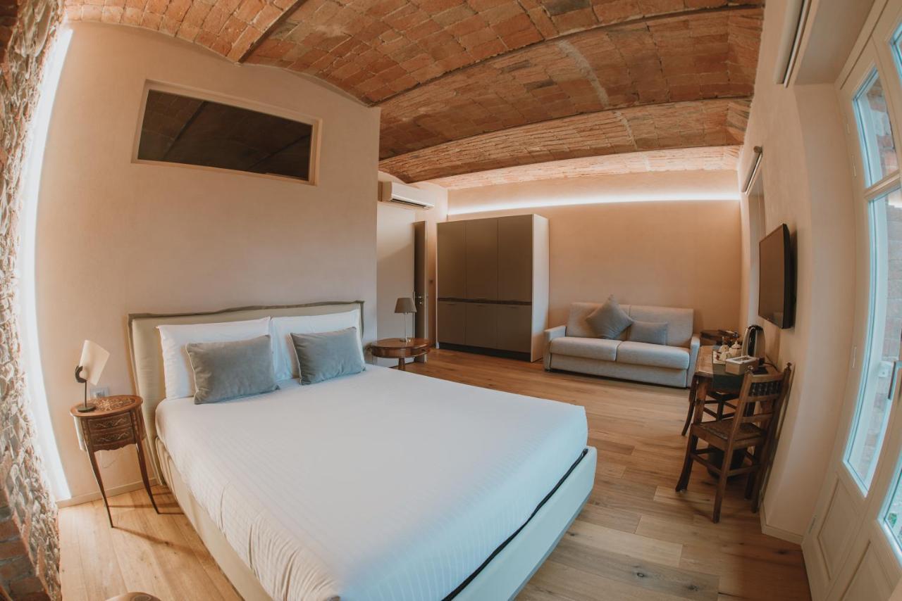 La Cascina Di Carlotta 1846 Agriturismo 알바 외부 사진